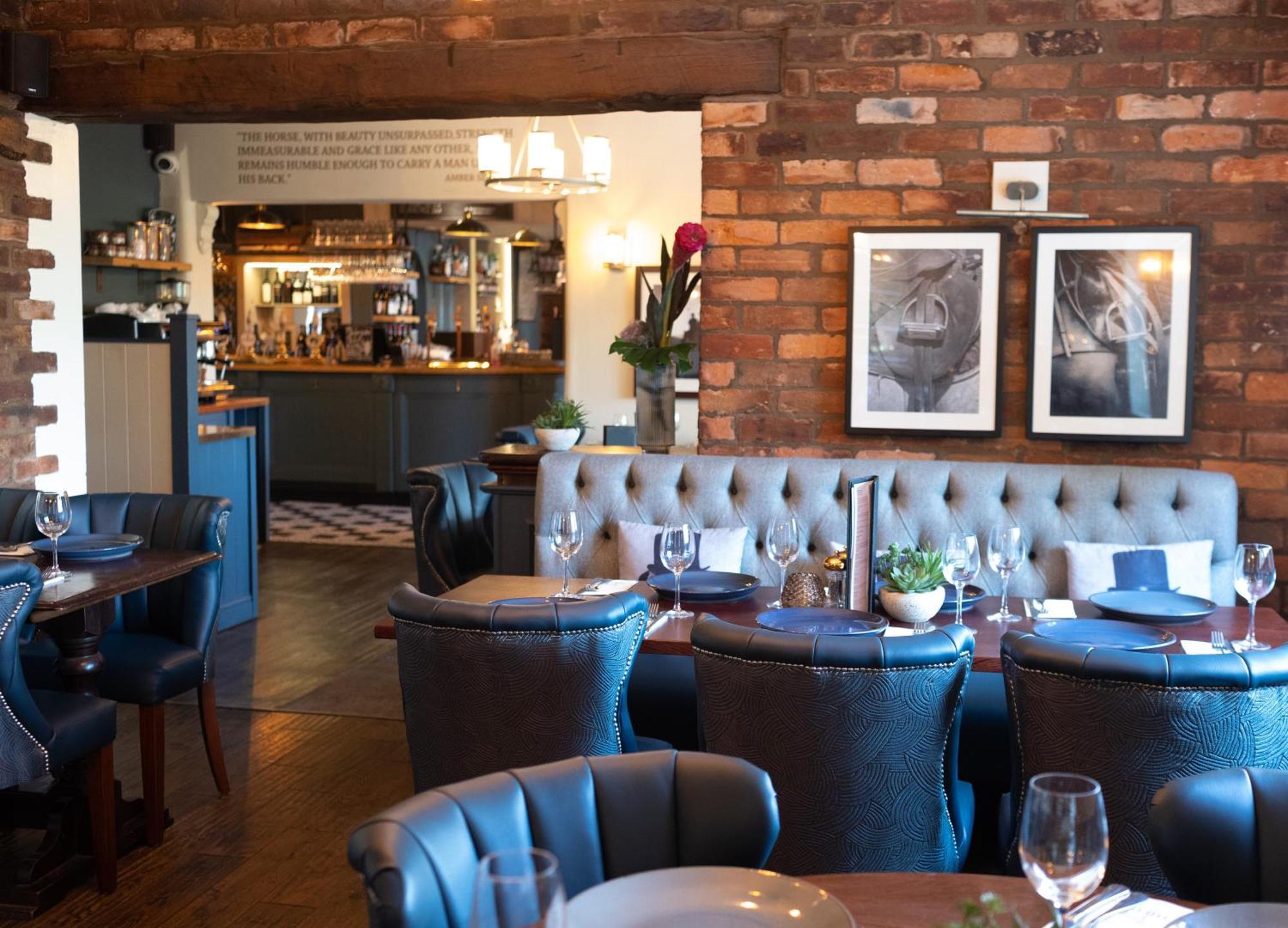 The Dog In Over Peover Knutsford Buitenkant foto
